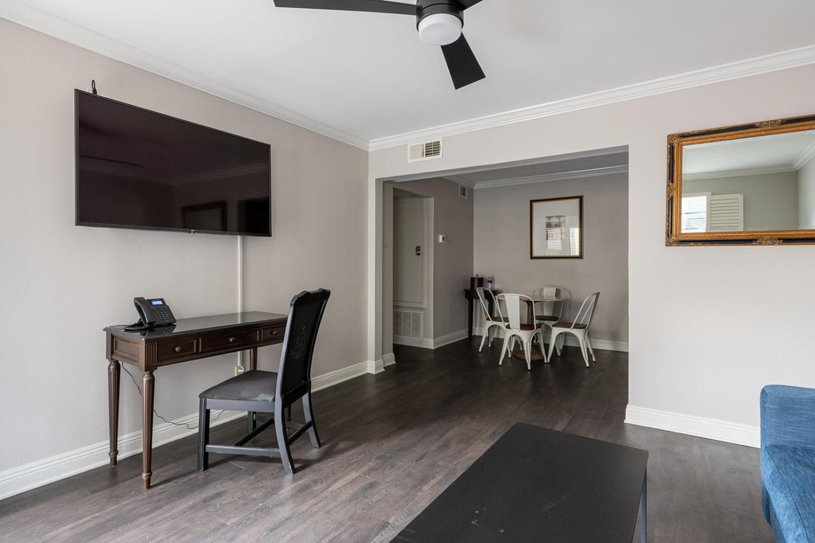 French Quarter Suites Hotel New Orleans Buitenkant foto