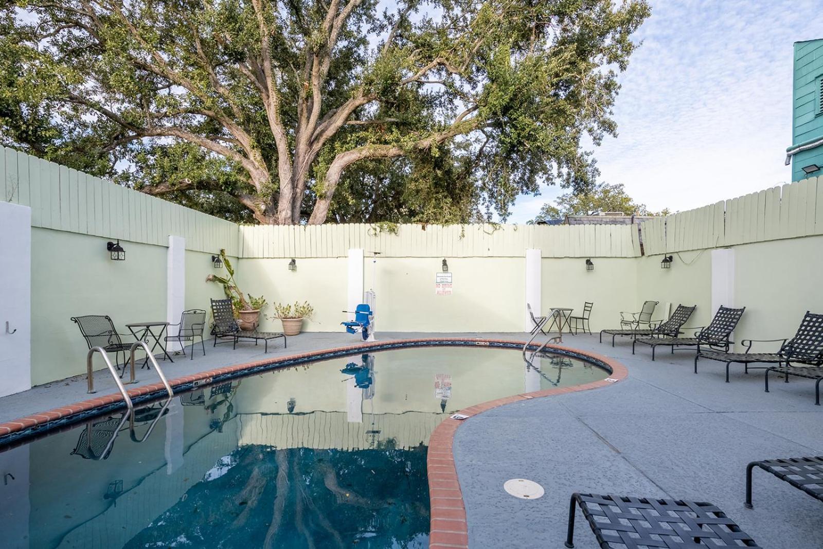 French Quarter Suites Hotel New Orleans Buitenkant foto