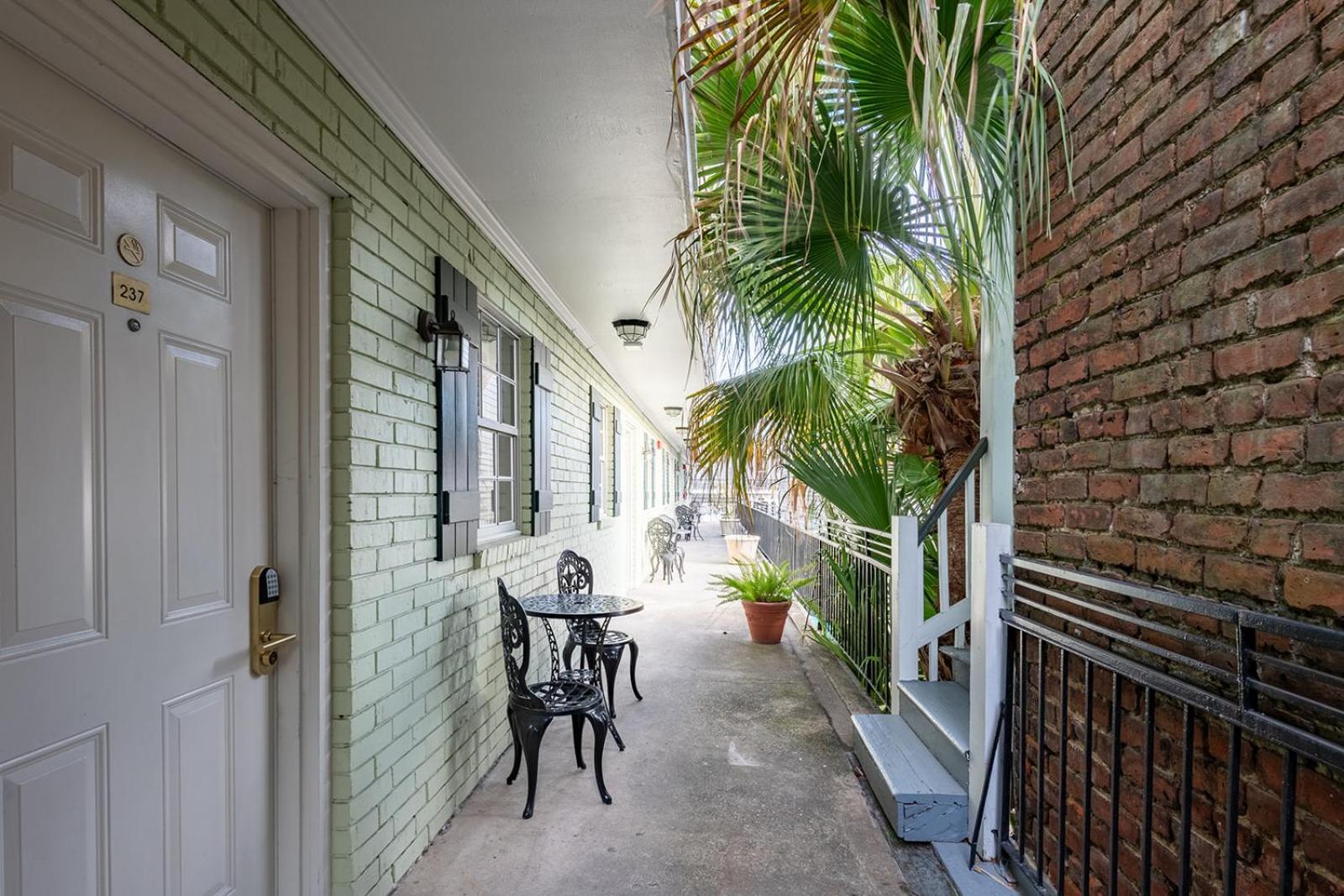 French Quarter Suites Hotel New Orleans Buitenkant foto